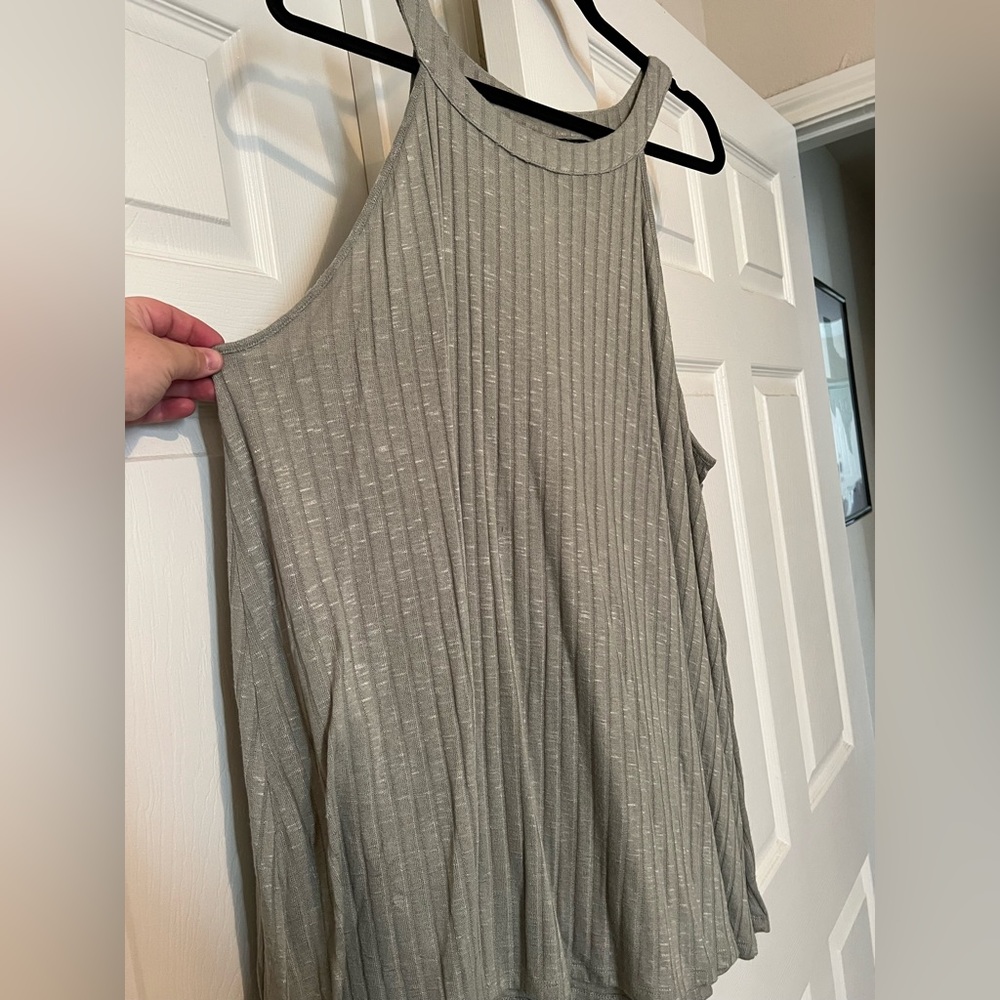 💚 Olive Tank Top 💚